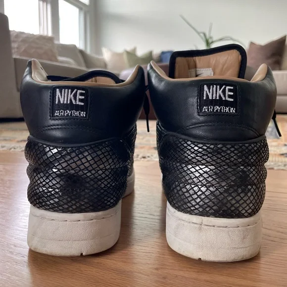 Nike Air Python Lux SP Sneakers - Black - Picture 2 of 13